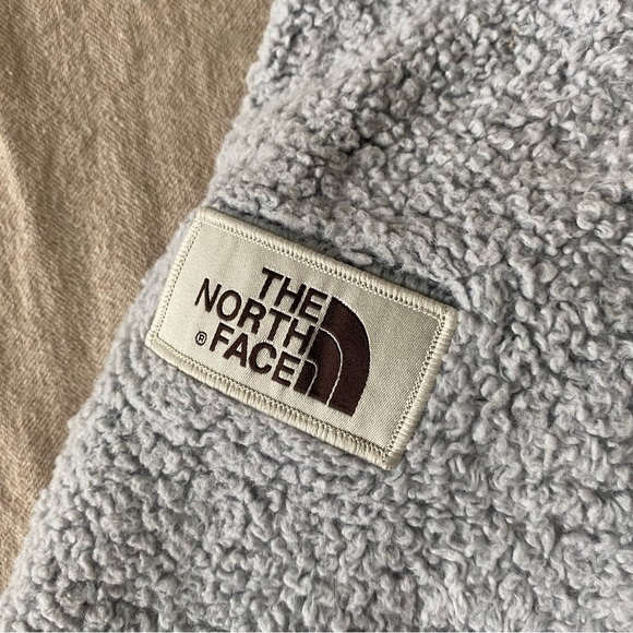 The North Face‎ Jacket - Picture 5 of 7